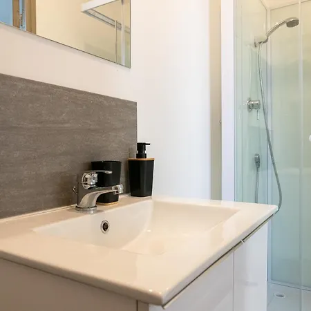 Malaka Apartment Anzin